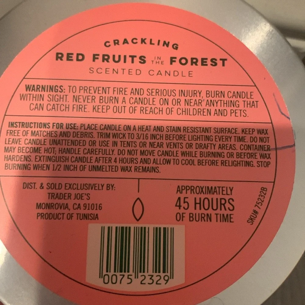 Trader Joe’s Crackling Wood Wick Red Fruits in the Forest Candle